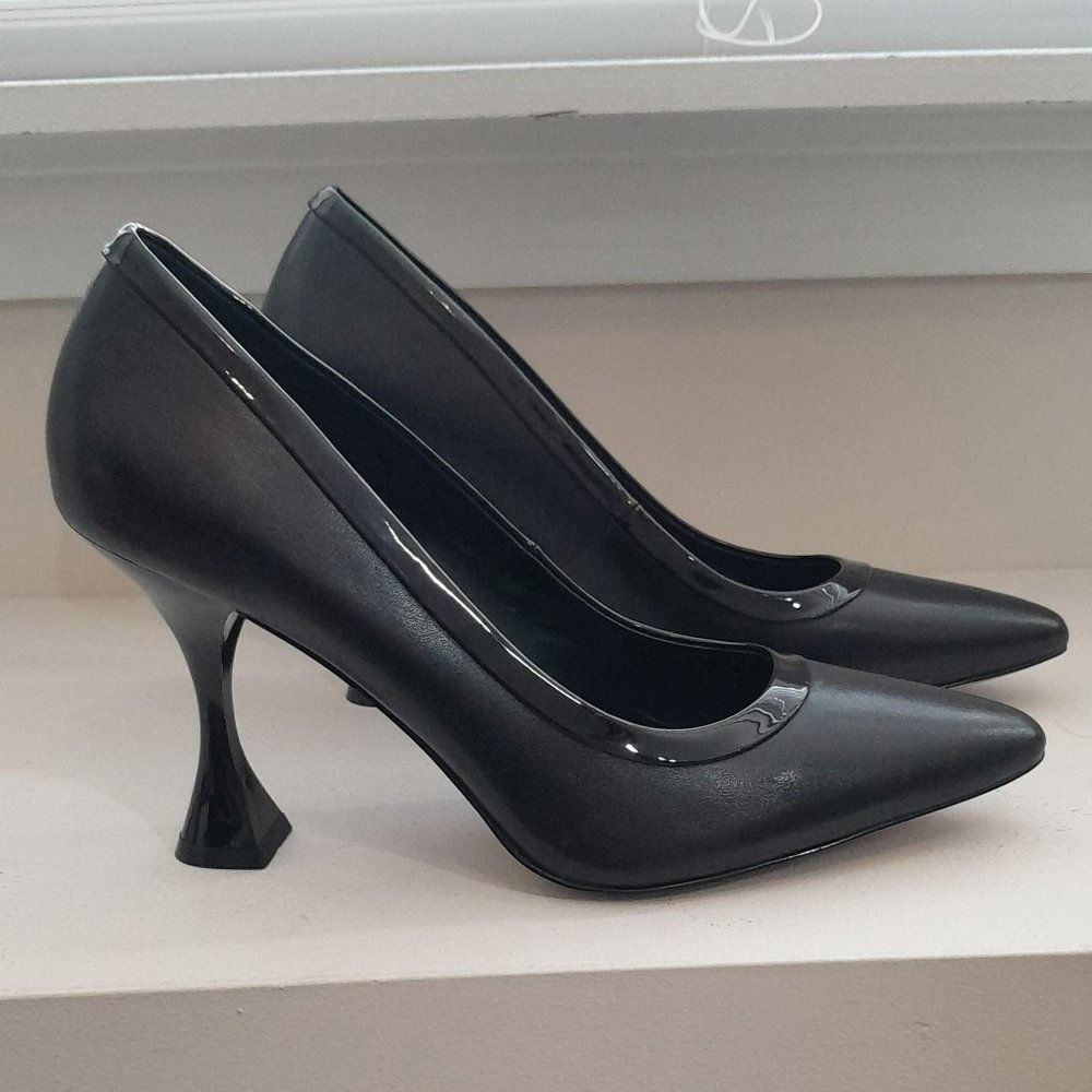 Karl Lagerfeld Tuxedo Spool Heel Black Pumps